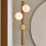 Willow Wall Sconce - Natural Oak / Brushed Brass