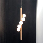 Willow Vertical Pendant - Natural Oak / Brushed Brass