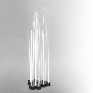 Artemide Outdoor Lampada Reeds Outdoor lampada da terra Artemide Outdoor a  570,96 € vendita online al miglior prezzo - LampCommerce