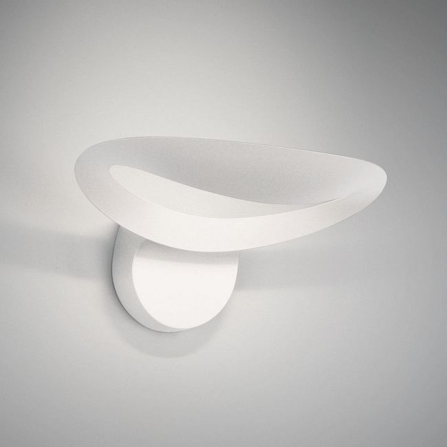 Mesmeri Wall Light by Artemide