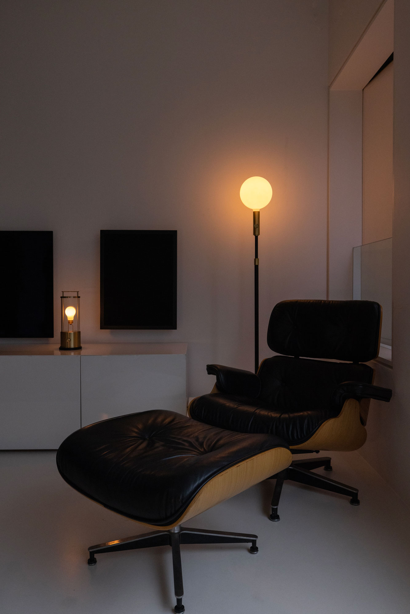Poise Floor Lamp by Tala, BRAS-SPHR-V-FL-01-US